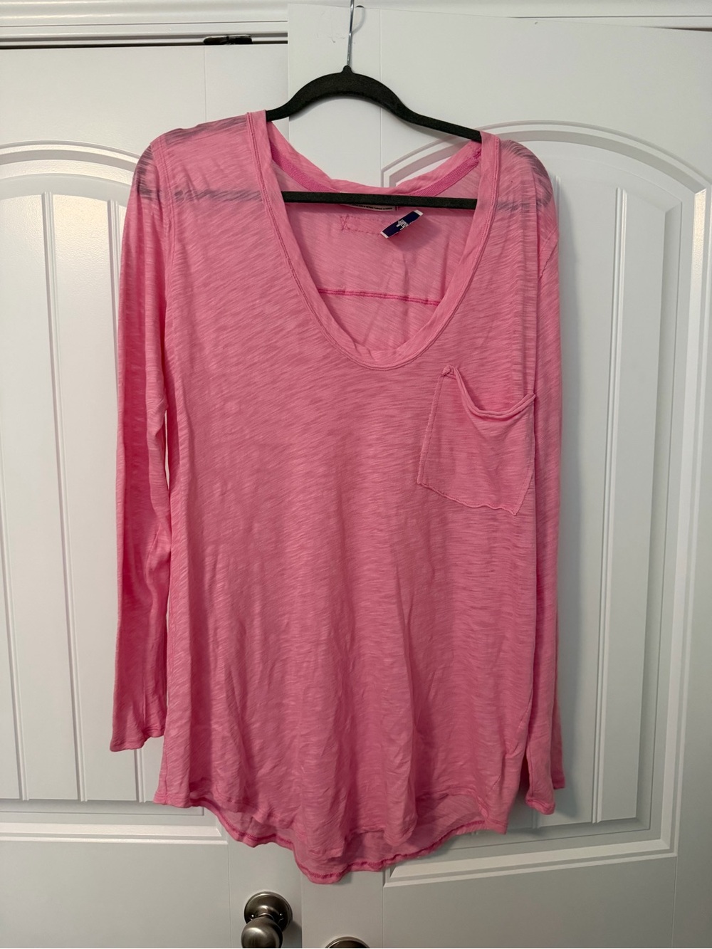 We The Free Pink Long Sleeve Scoop Neck Pocket Tee